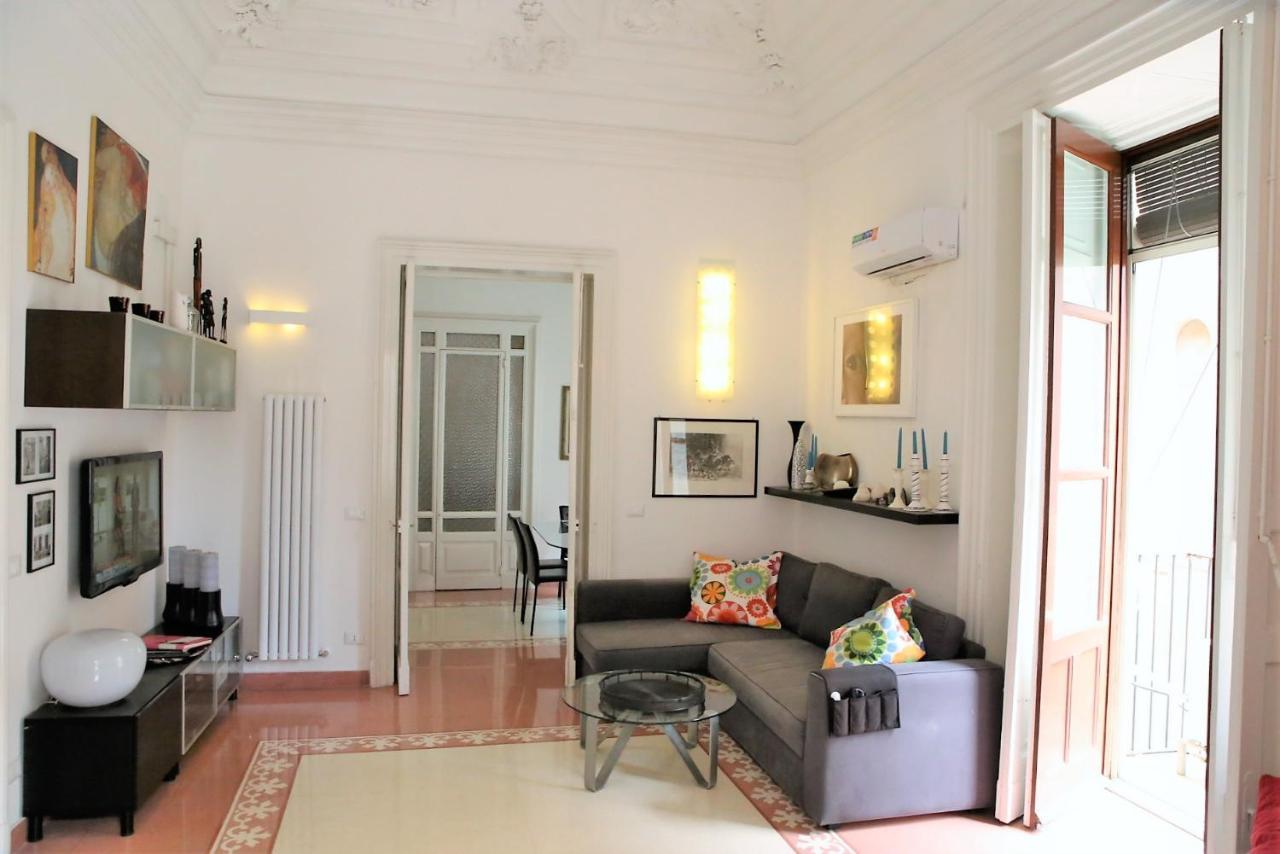 Suite Il Letto Sotto Il Tetto Catânia Exterior foto