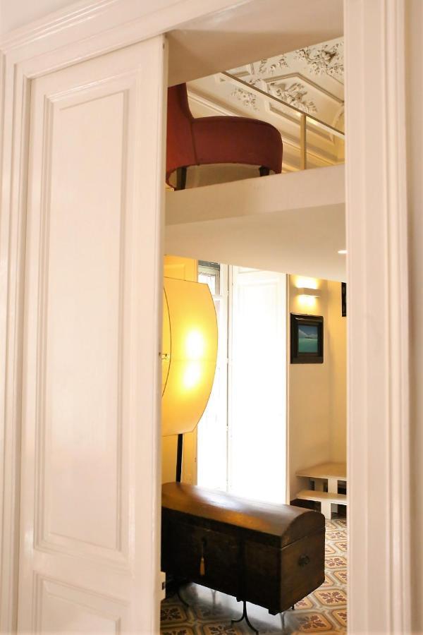 Suite Il Letto Sotto Il Tetto Catânia Exterior foto