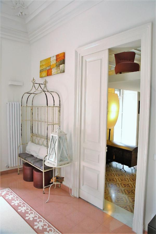 Suite Il Letto Sotto Il Tetto Catânia Exterior foto